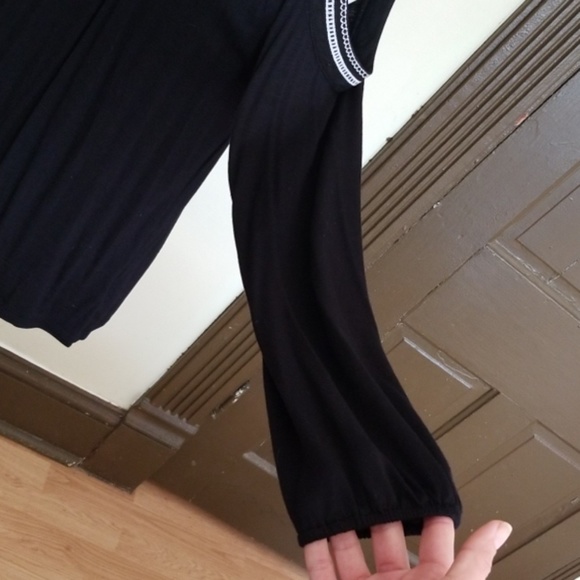 ** SOLD** Cold Shoulder Blouse - Picture 5 of 5